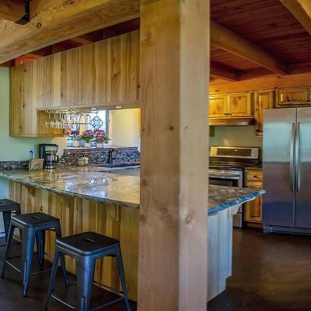European Style Straw Bale Retreat Villa Ashland Exteriör bild