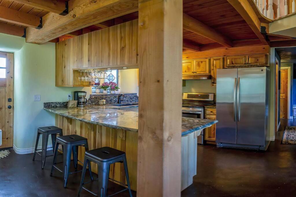 European Style Straw Bale Retreat Villa Ashland Exteriör bild
